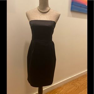 Express Strapless Dress with pockets